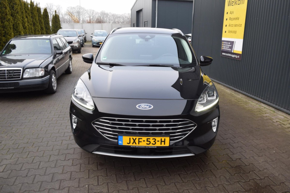Ford Kuga - foto 3