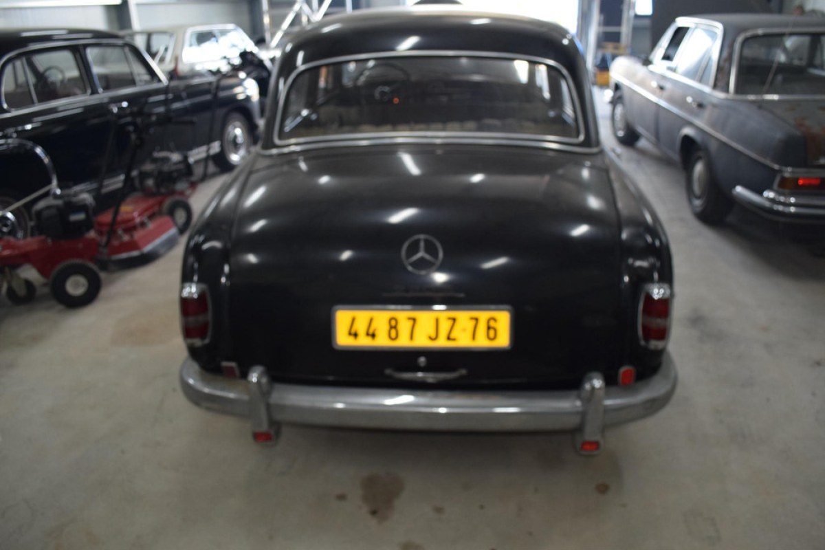 mercedes 220 S - foto 45
