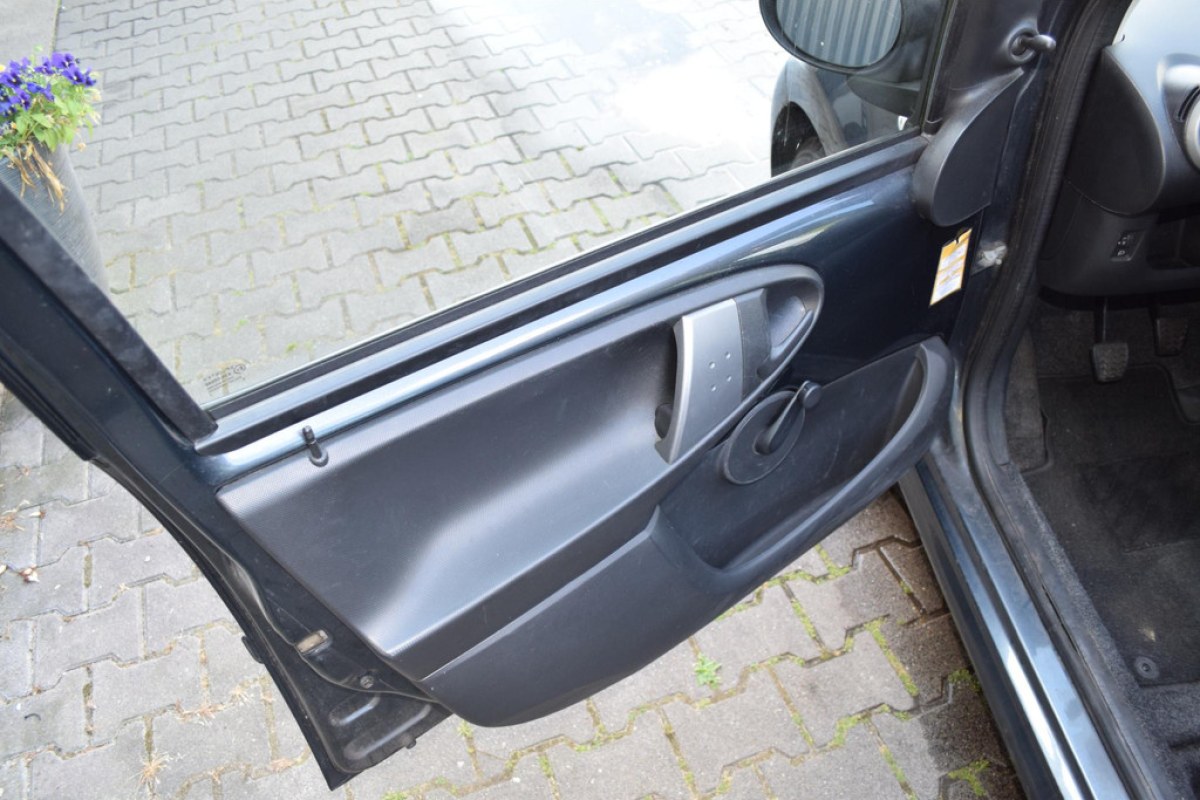 Peugeot 107 1.0 Access Accent - foto 9