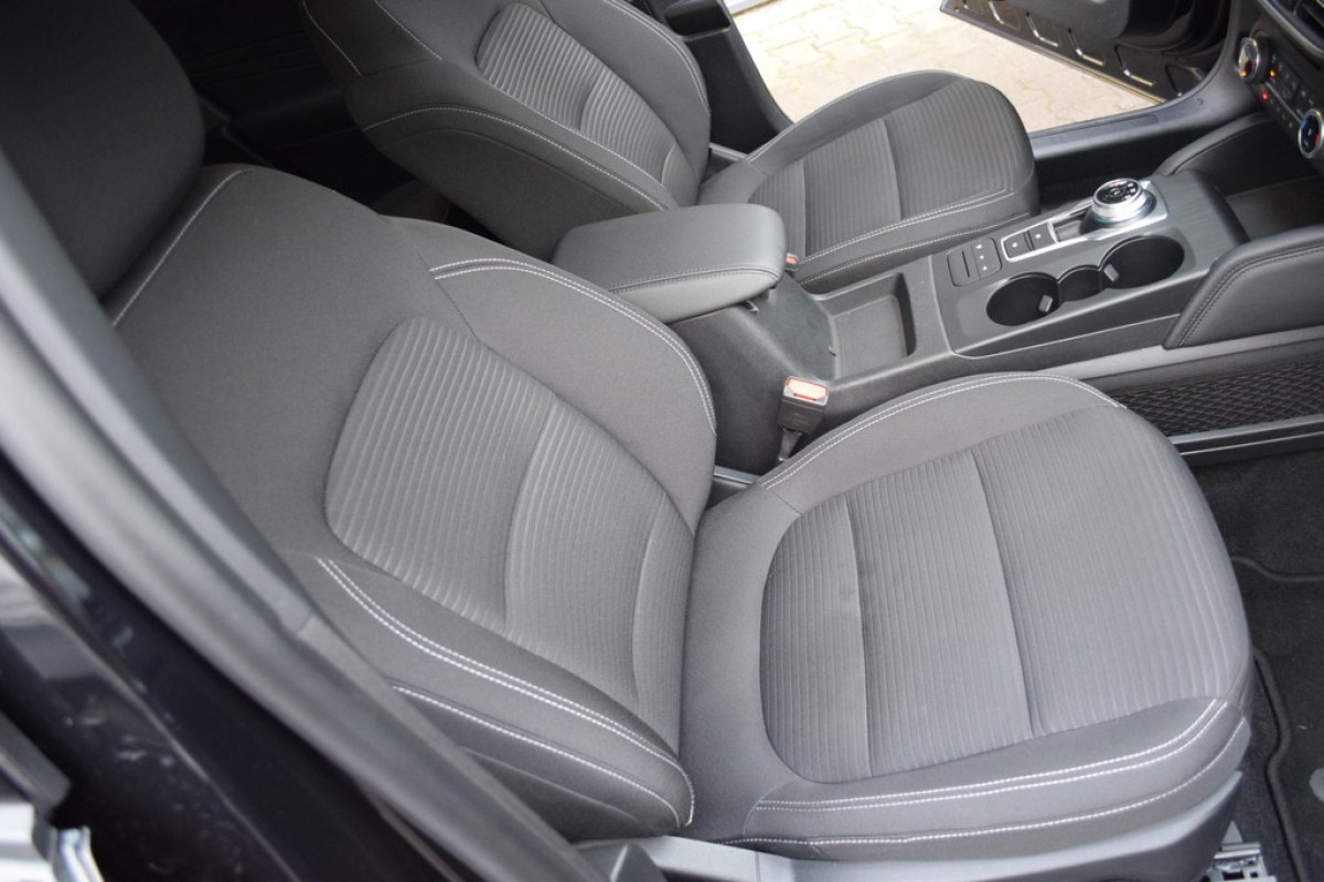 Ford Kuga - foto 18