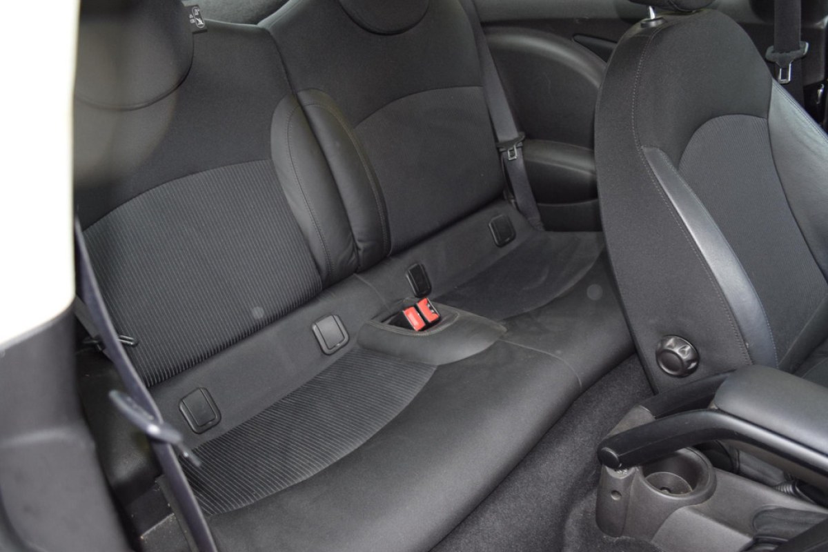 MINI 3-Deurs 1.6 Cooper Business Line - foto 15