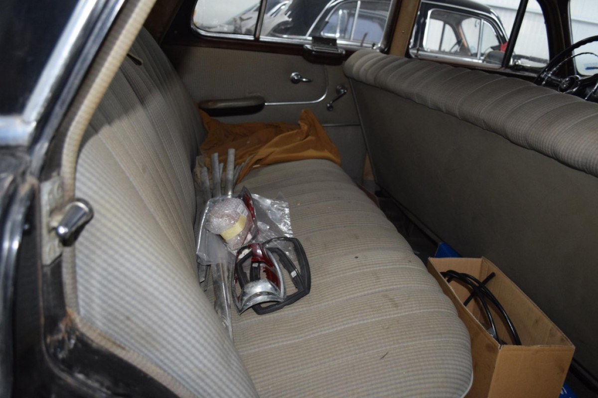 mercedes 220 S - foto 16