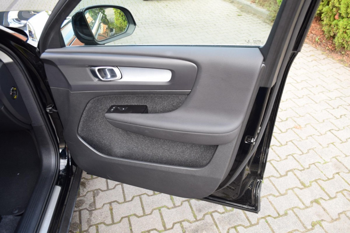 Volvo XC40 1.5 T4 Recharge R-Design - foto 17
