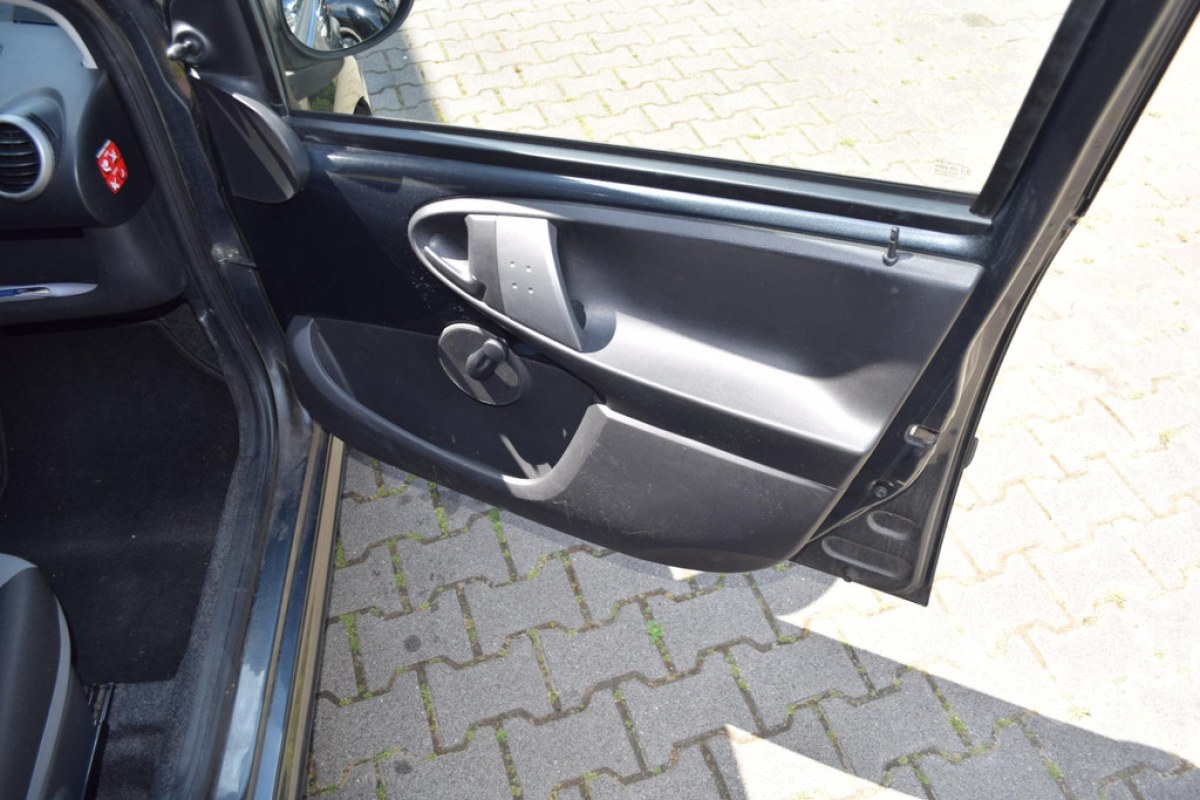 Peugeot 107 1.0 Access Accent - foto 16