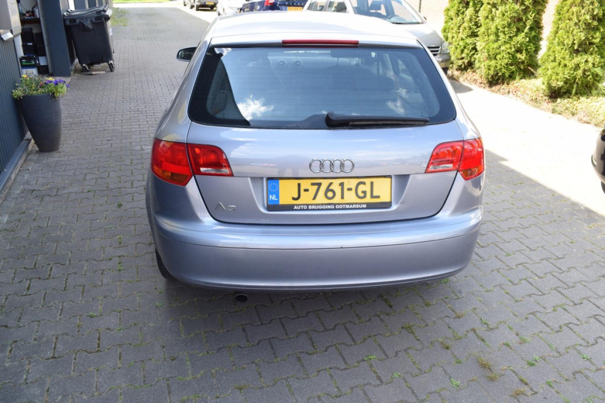 Audi A3 Sportback 1.6 FSI Attraction - foto 6
