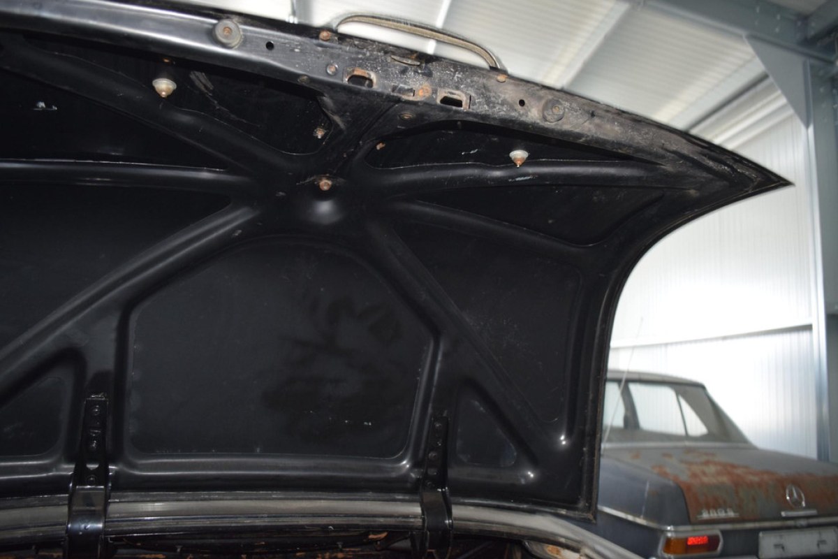 mercedes 220 S - foto 9