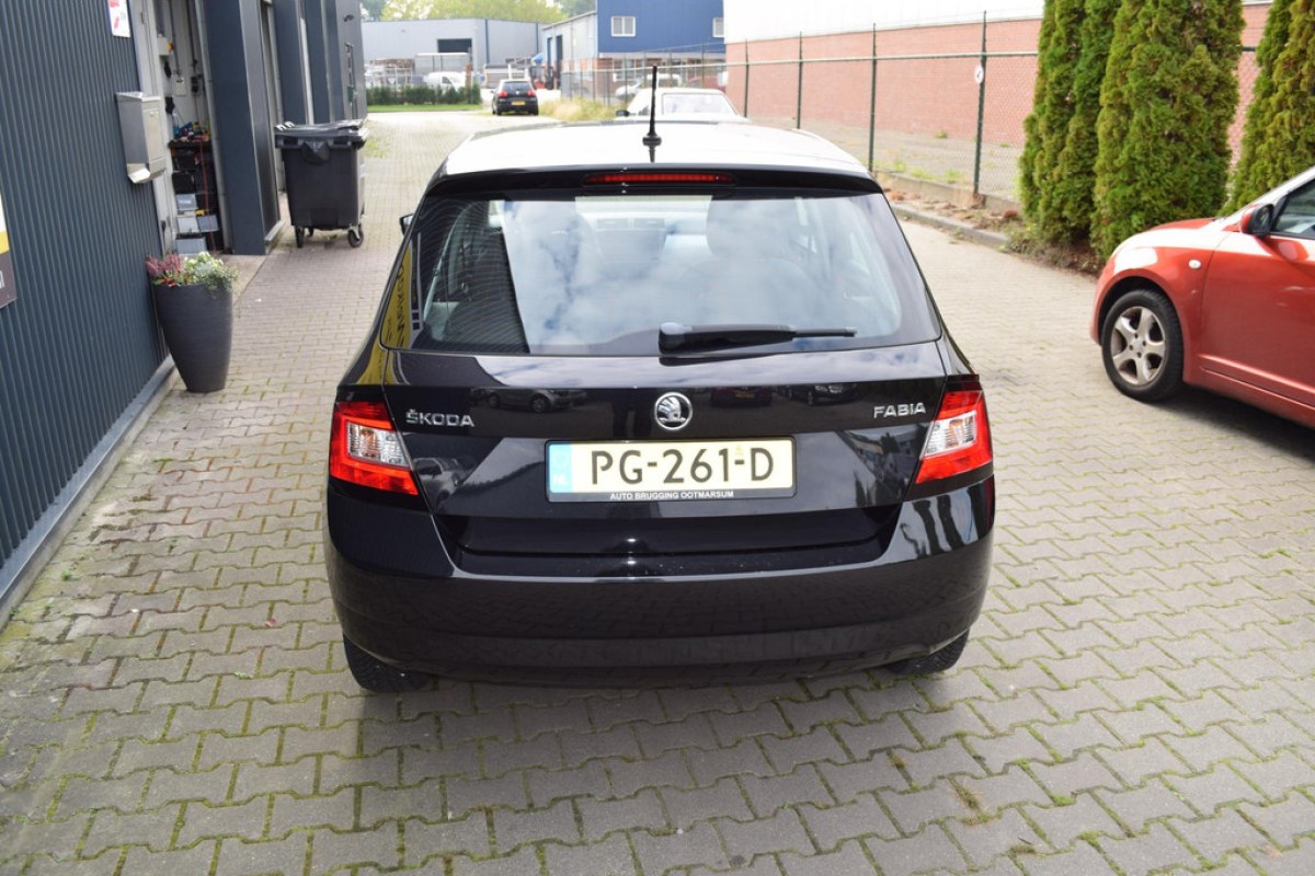 Skoda Fabia 1.0 Active Apple carplay - foto 6