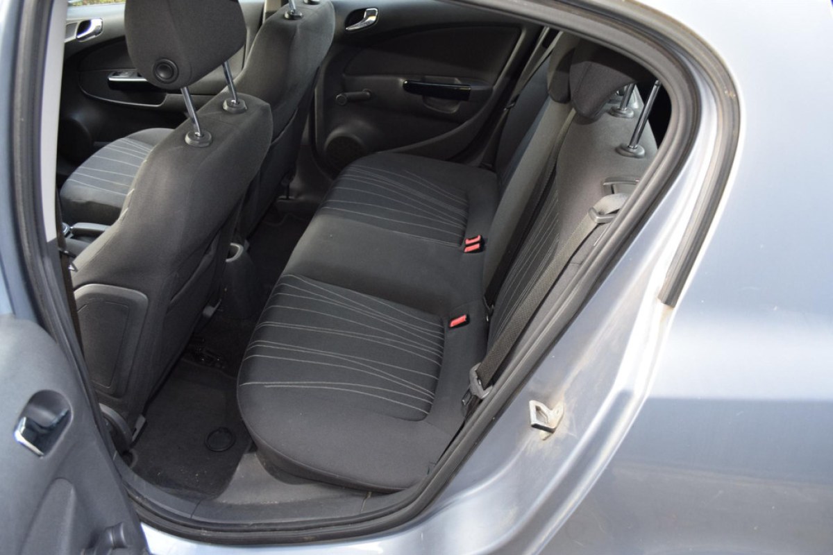 Opel Corsa 1.4-16V Enjoy - foto 12