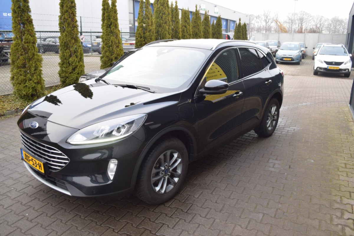 Ford Kuga - foto 2