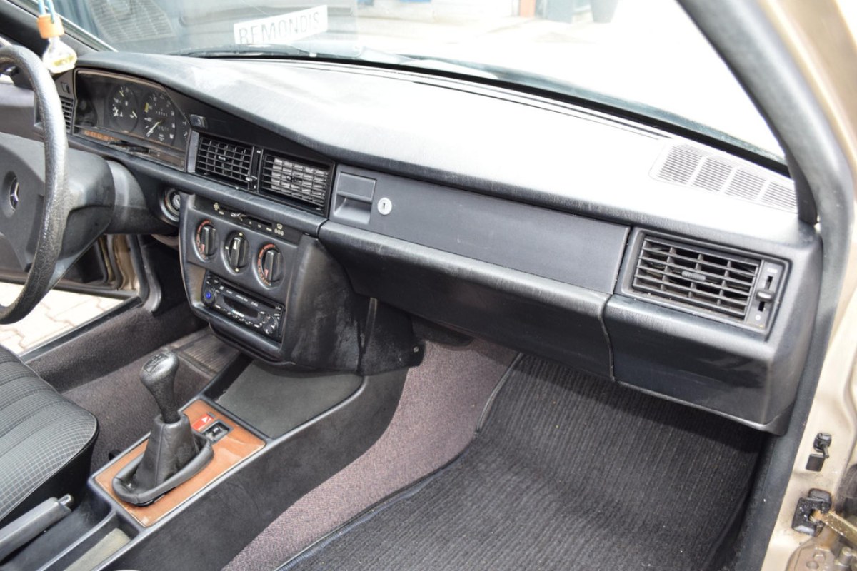 Mercedes-Benz 190-serie 2.0 D - foto 23