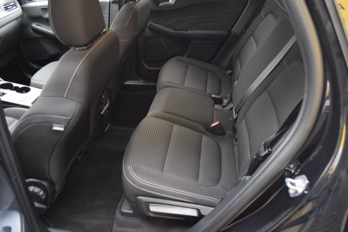 Ford Kuga - foto 12